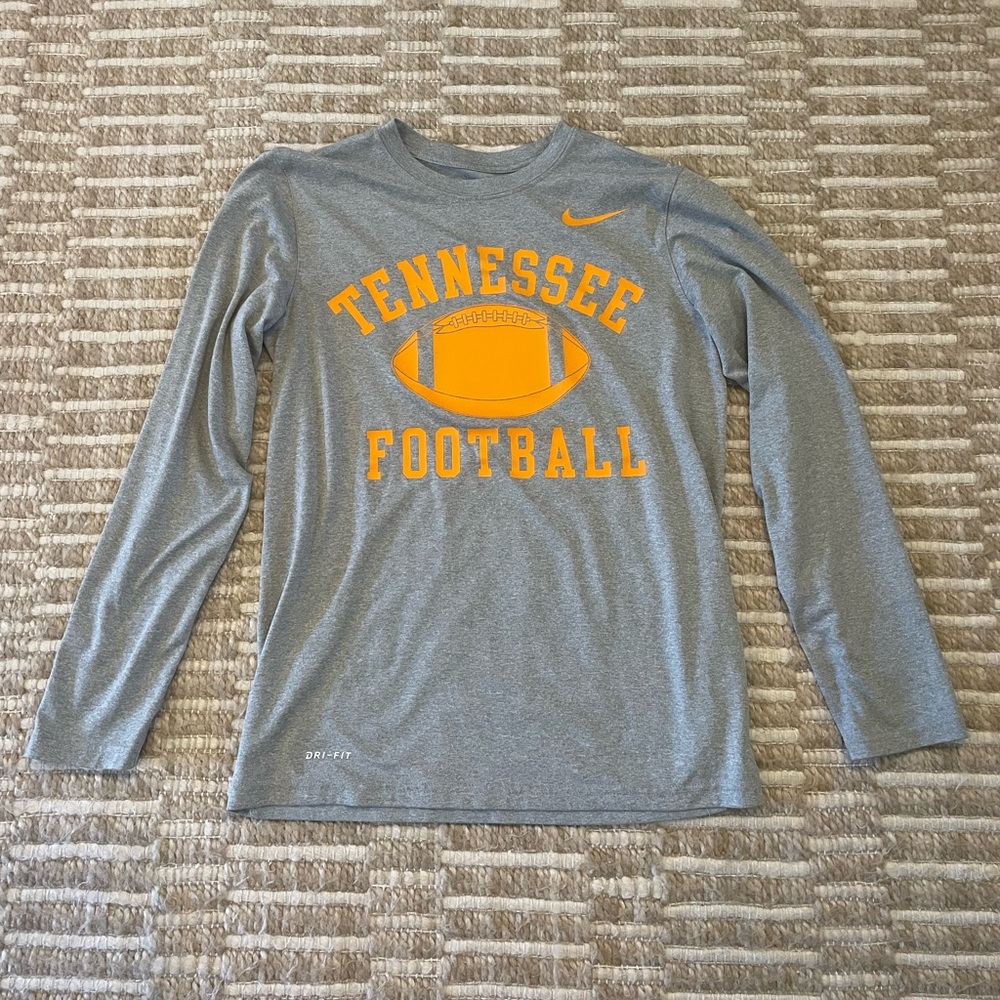Long Sleeve Nike Dri-Fit Tennessee Football Tee Size Small in EUC